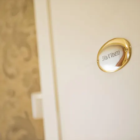 Relais Bocca Di Leone Гостевой дом 4*