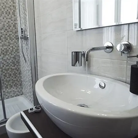 Гостевой дом Relais Bocca Di Leone Рим